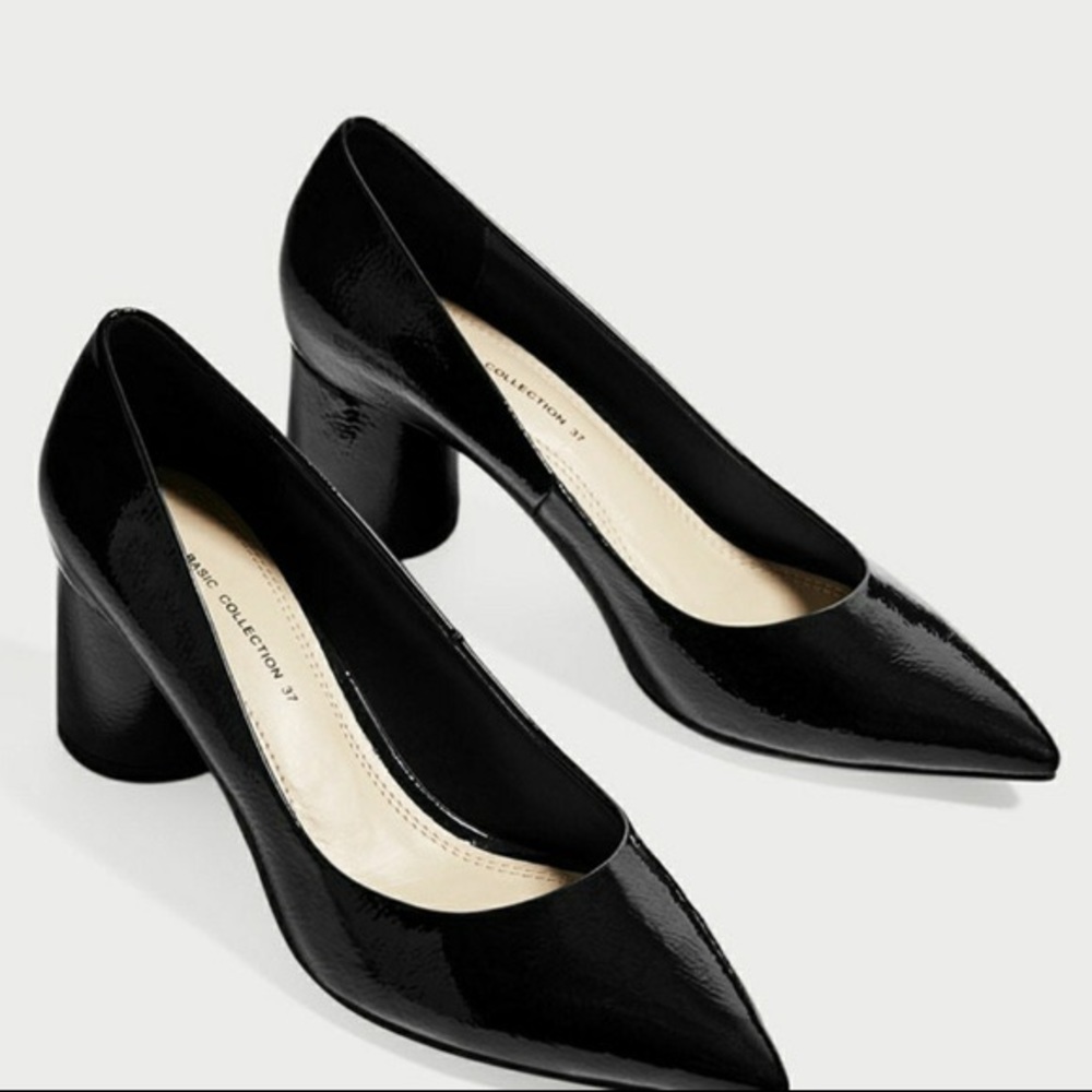 NWT ZARA Classic Black Point Toe Block Heel